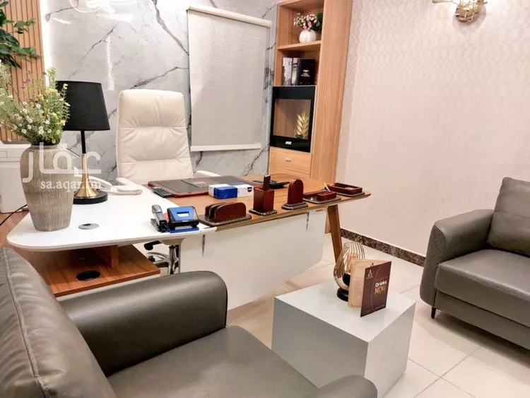 مكتب تجاري للإيجار في شارع التخصصي الفرعي, حي المحمدية, مدينة الرياض, منطقة الرياض