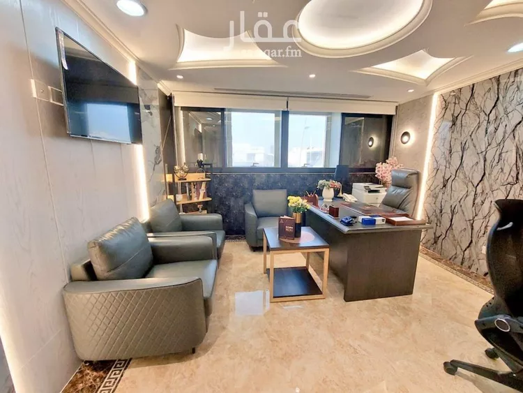 مكتب تجاري للإيجار في شارع التخصصي الفرعي, حي المحمدية, مدينة الرياض, منطقة الرياض صورة 2