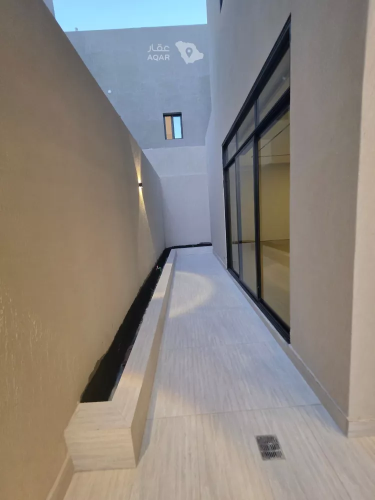 Villa for Sale in Riyadh Al Arid 10