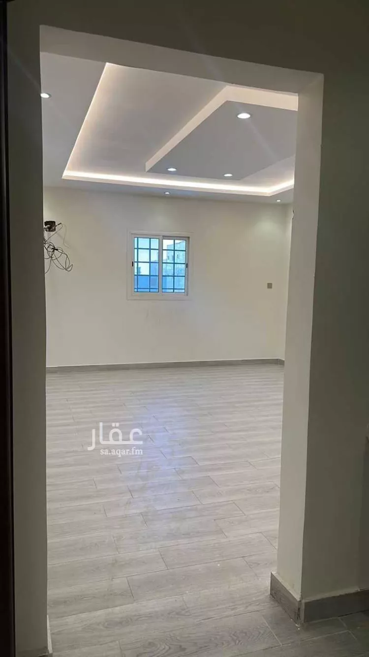 Floor for Sale in Riyadh Al Yarmouk 9
