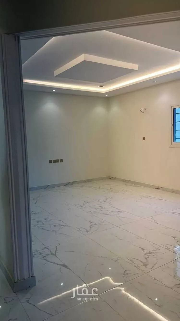 Floor for Sale in Riyadh Al Yarmouk 13