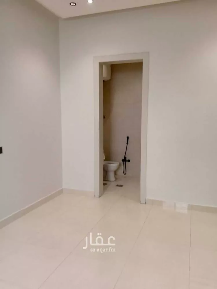 شقة للإيجار في شارع سويد بن النعمان ، حي العزيزية ، الرياض ، منطقة الرياض صورة 2