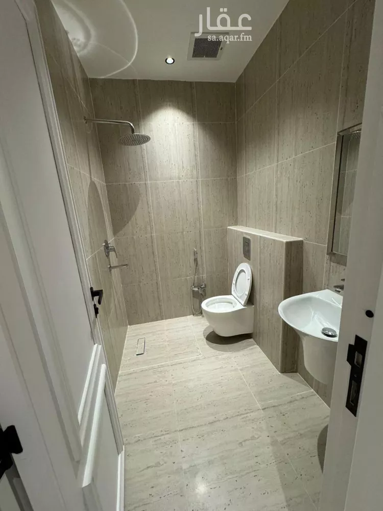 شقة للبيع في شارع محمد بن ناصر المبارك, حي عرقة, مدينة الرياض, منطقة الرياض صورة 5