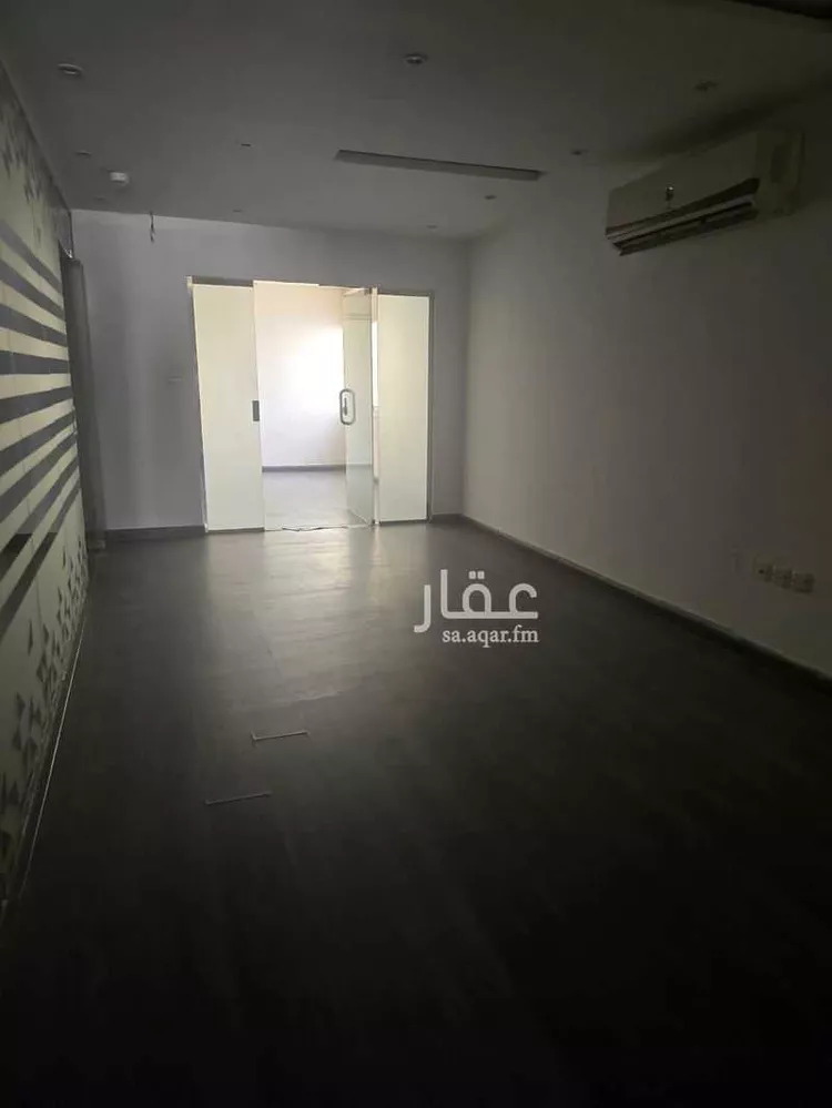 مكتب تجاري للإيجار في شارع ابي بكر الصديق الفرعي, حي المصيف, مدينة الرياض, منطقة الرياض صورة 2