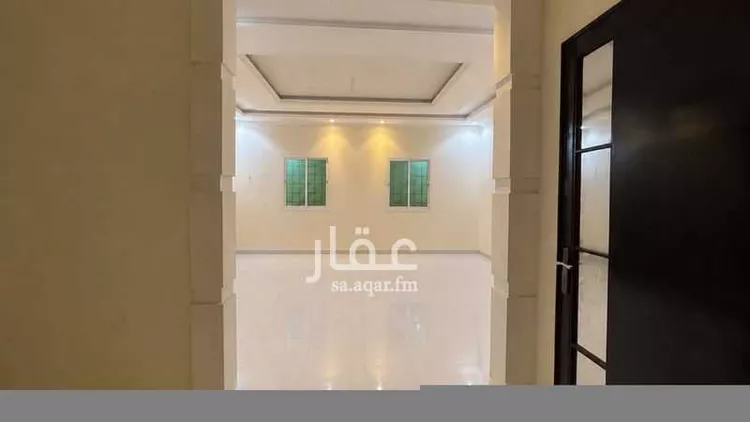 فيلا للبيع في شارع جبل المشايخ, حي القادسية, مدينة الرياض, منطقة الرياض صورة 2
