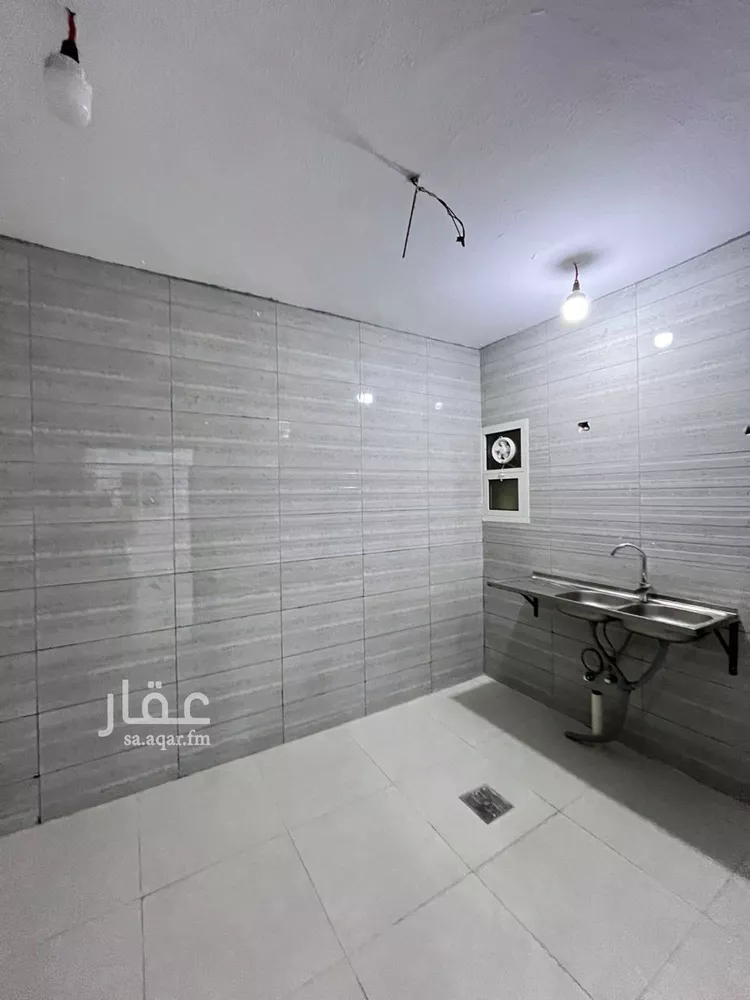 عمارة للبيع في شارع الجوز, حي منفوحة الجديدة, مدينة الرياض, منطقة الرياض 8
