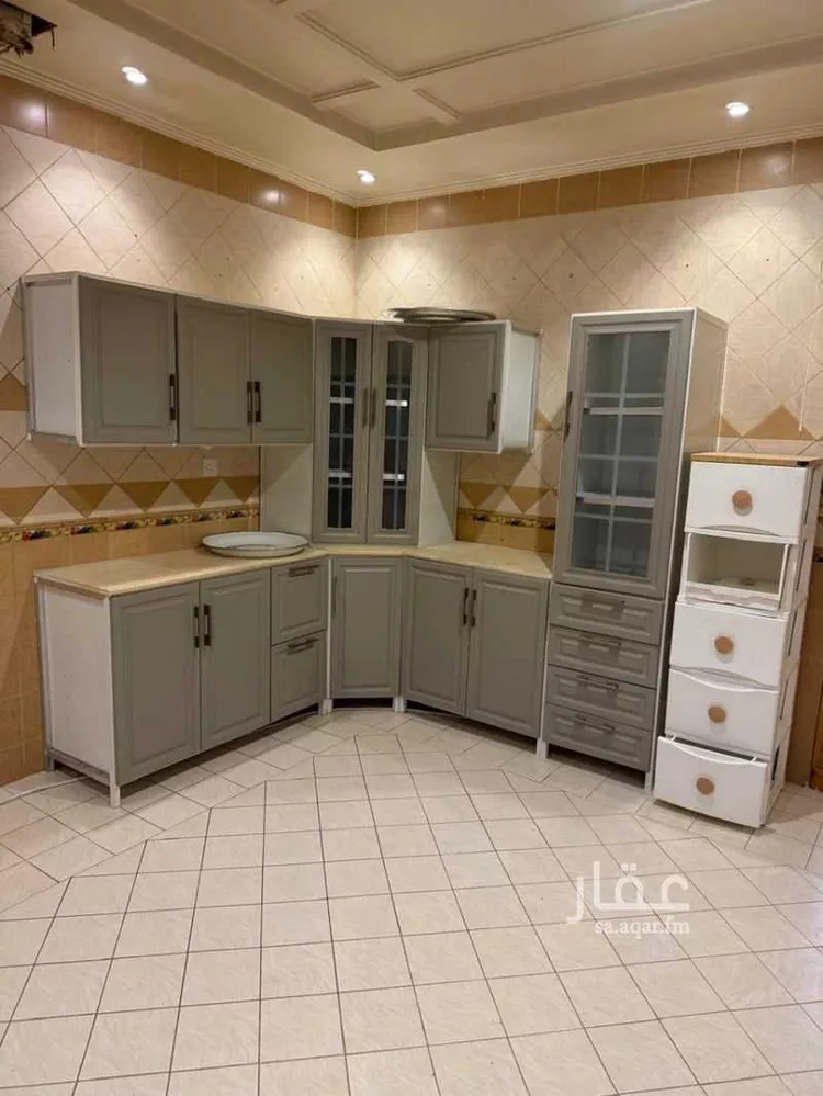 فيلا للإيجار في شارع شهيد الدين ثم الوطن أحمد صالح الذبياني, حي الشهداء, مدينة الرياض, منطقة الرياض 9