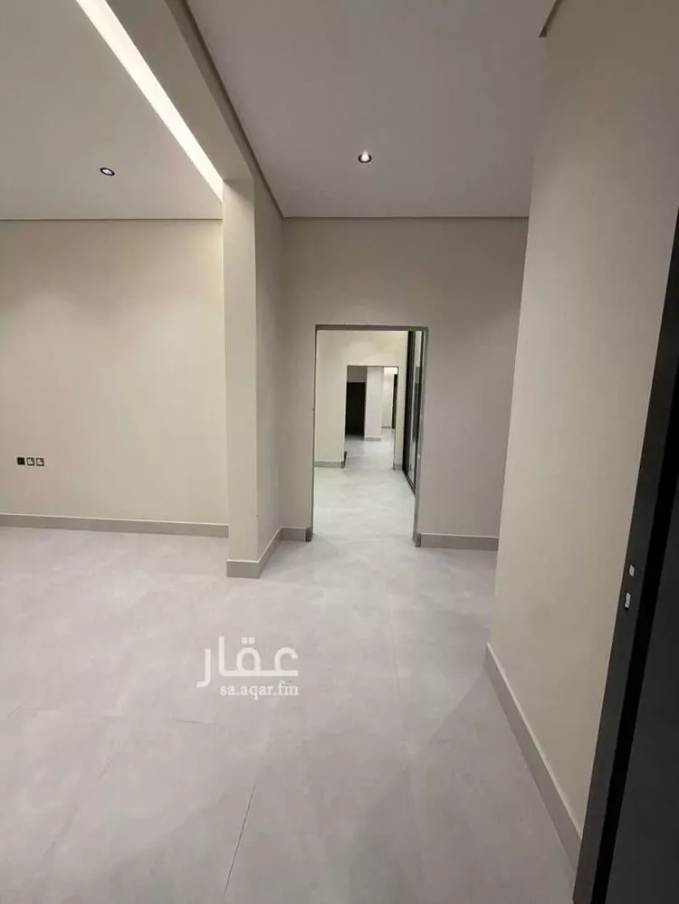 فيلا للبيع في شارع أحمد بن ماجد السعدي, حي المنار, مدينة عنيزة, منطقة القصيم صورة 4