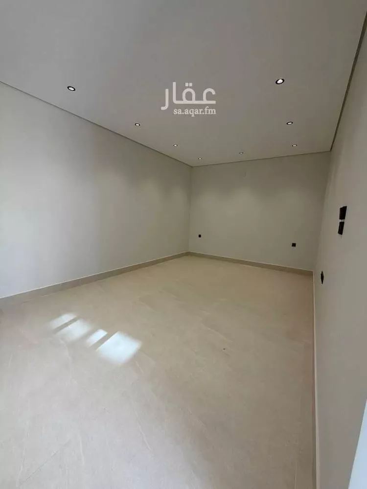 فيلا للبيع في شارع هند بنت عقبة القرشية, حي المنار, مدينة عنيزة, منطقة القصيم صورة 3