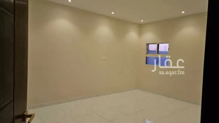 شقة للإيجار في شارع 1400776, حي الورود, مدينة القريات, منطقة الجوف