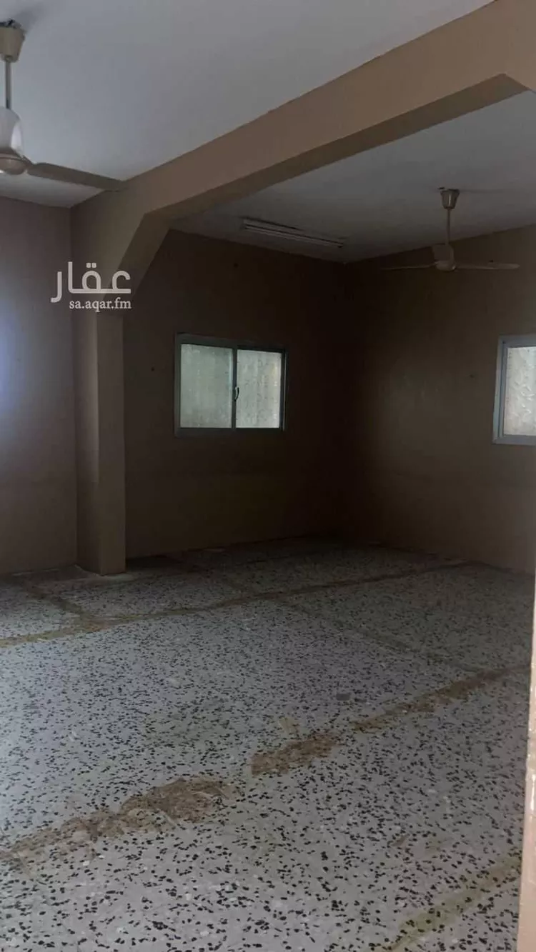 عمارة للإيجار في شارع العواجية, حي الشهداء الجنوبية, مدينة الطائف, منطقة مكة المكرمة