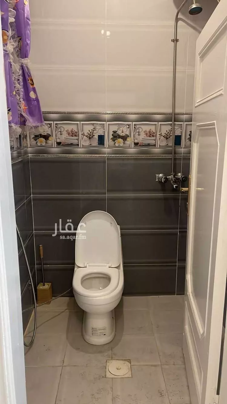 محل للإيجار في شارع الشطبه, حي الشهداء الجنوبية, مدينة الطائف, منطقة مكة المكرمة صورة 2