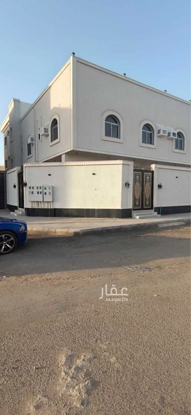 Building for Sale in Medina King Fahd