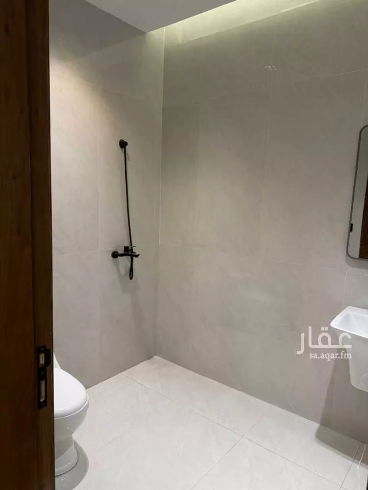 دور للبيع في شارع ظهران الجنوب, حي النسيم الغربي, مدينة الرياض, منطقة الرياض صورة 5