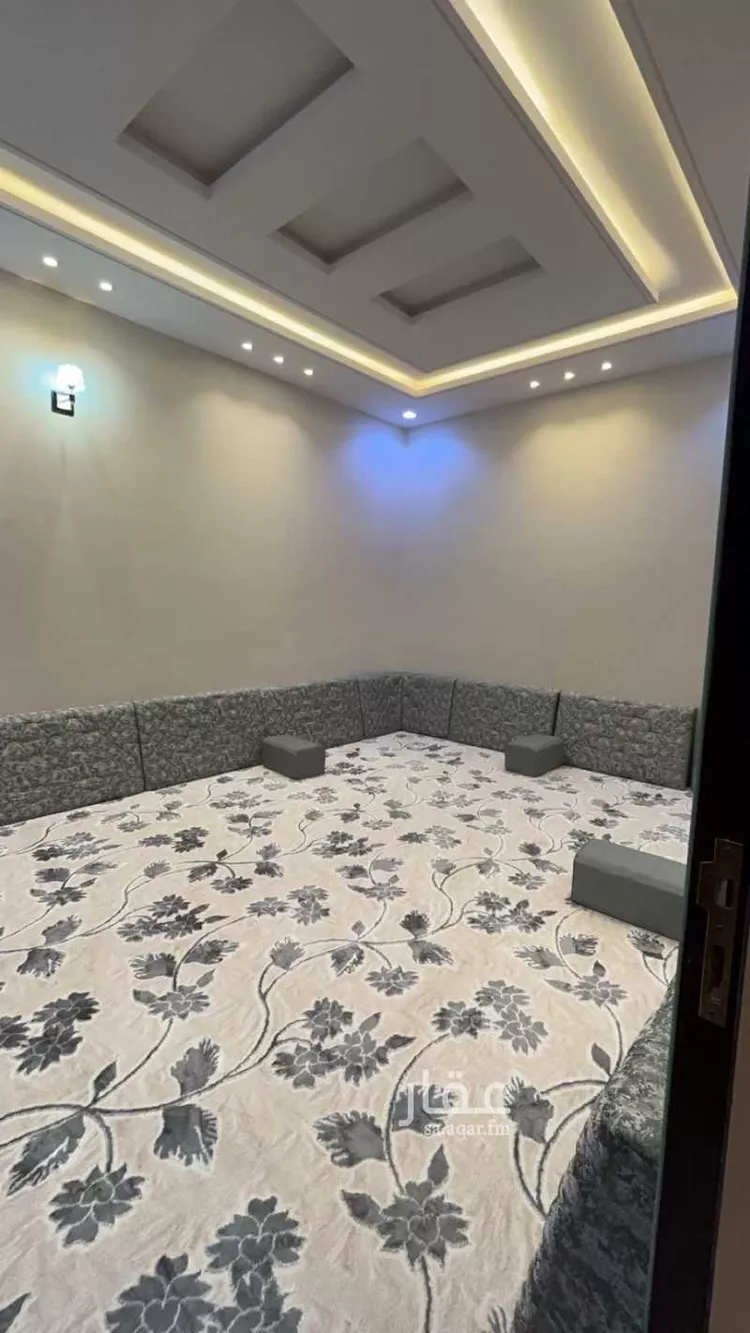 فيلا للإيجار في شارع رافع ابن مالك ، حي نوارة ، المزاحمية ، المزاحمية