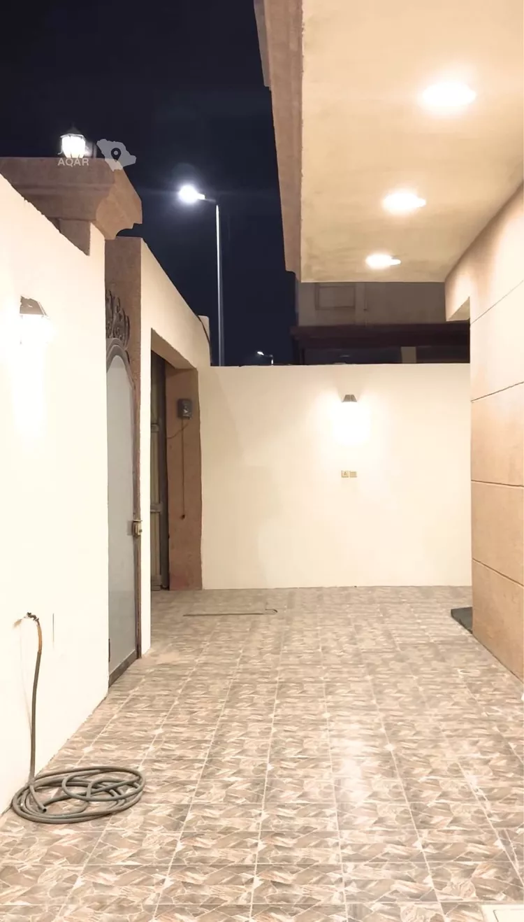 شقة للإيجار في شارع حـرض, حي الصواري, مدينة الخبر, المنطقة الشرقية 11