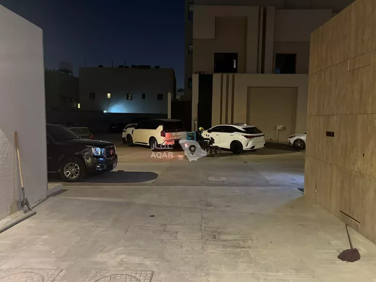 Floor for Sale in Riyadh Al Yasmin 6