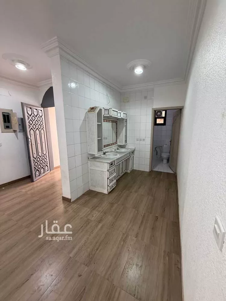 Floor for Rent in Abha Ad Dabab 6
