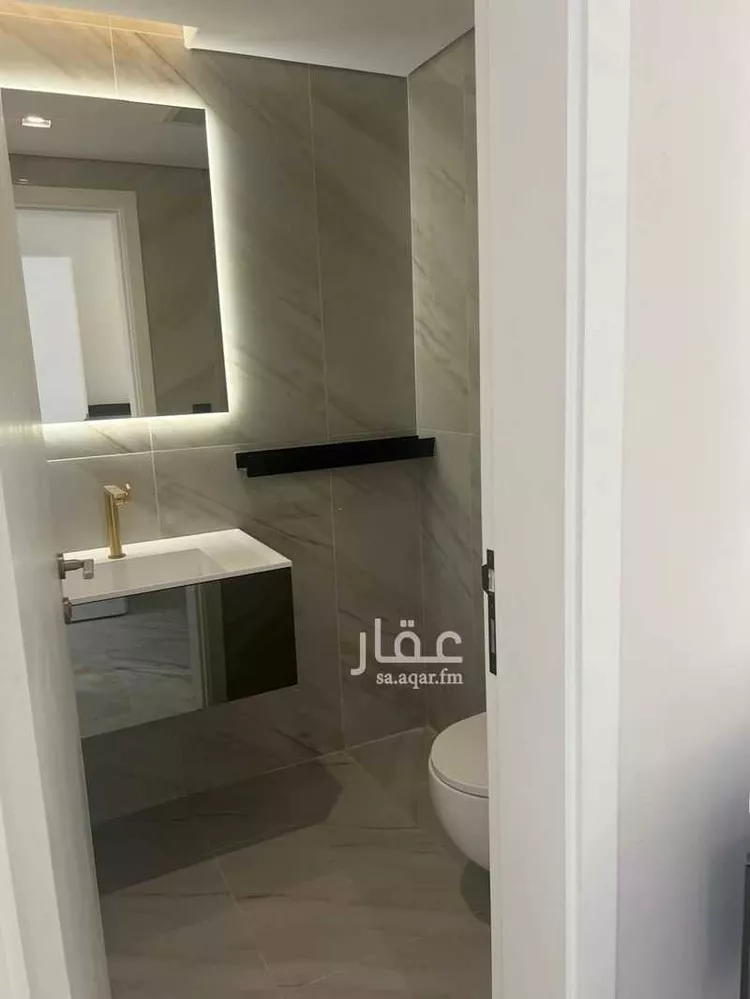 Villa for Sale in Riyadh King Khalid International Airport