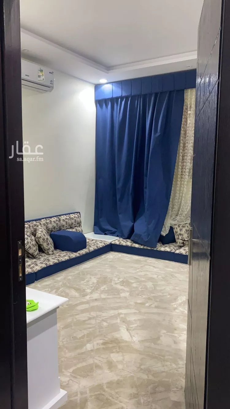 فيلا للبيع في شارع حماد الأنصاري, حي المعيزيلة, مدينة الرياض, منطقة الرياض 7