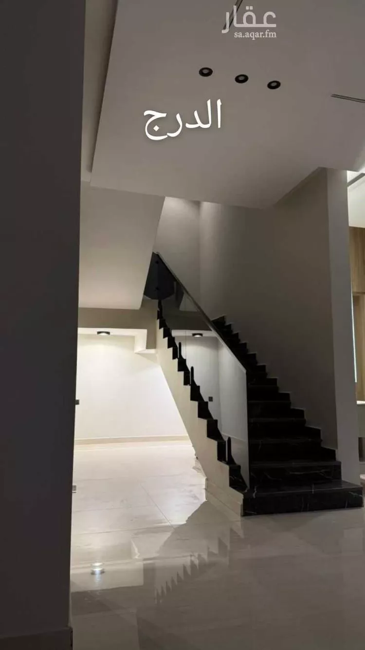 فيلا للبيع في شارع علي بن ابي طاهر, حي الرمال, مدينة الرياض, منطقة الرياض صورة 3