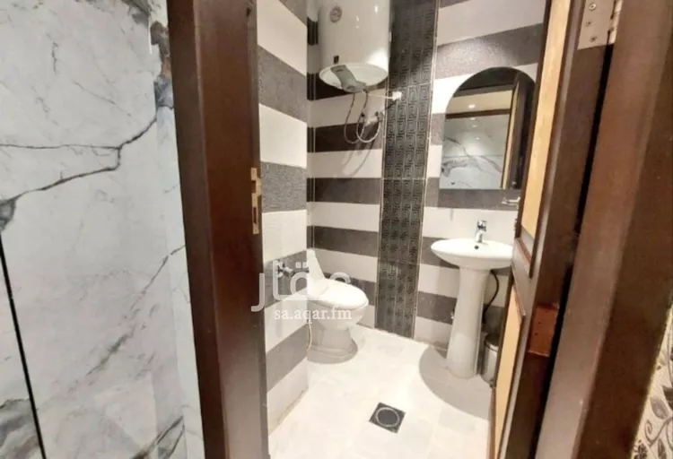 مكتب تجاري للإيجار في شارع التخصصي الفرعي, حي المحمدية, مدينة الرياض, منطقة الرياض صورة 5