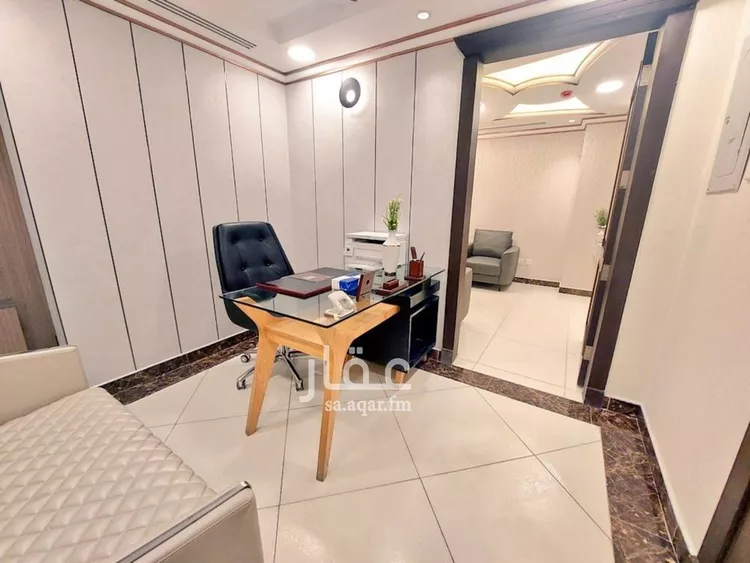 مكتب تجاري للإيجار في شارع التخصصي الفرعي, حي المحمدية, مدينة الرياض, منطقة الرياض صورة 2