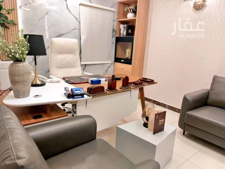 مكتب تجاري للإيجار في شارع التخصصي الفرعي, حي المحمدية, مدينة الرياض, منطقة الرياض صورة 3