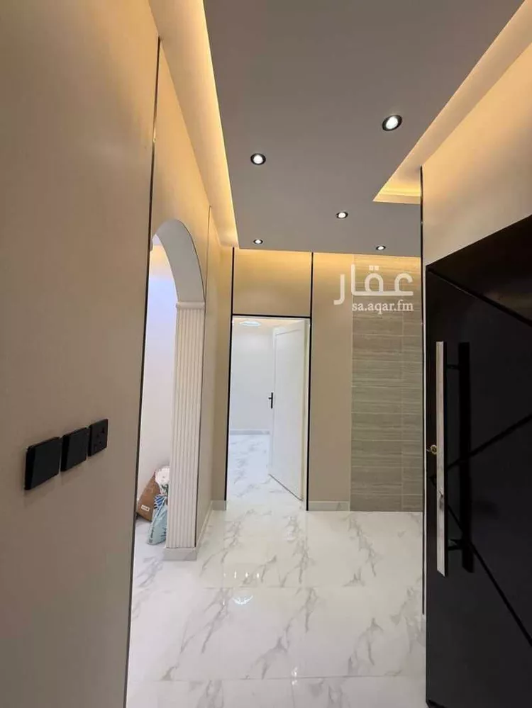 فيلا للبيع في شارع مارية القبطية, حي الحيلة الشرقي, مدينة محائل, منطقة عسير صورة 2