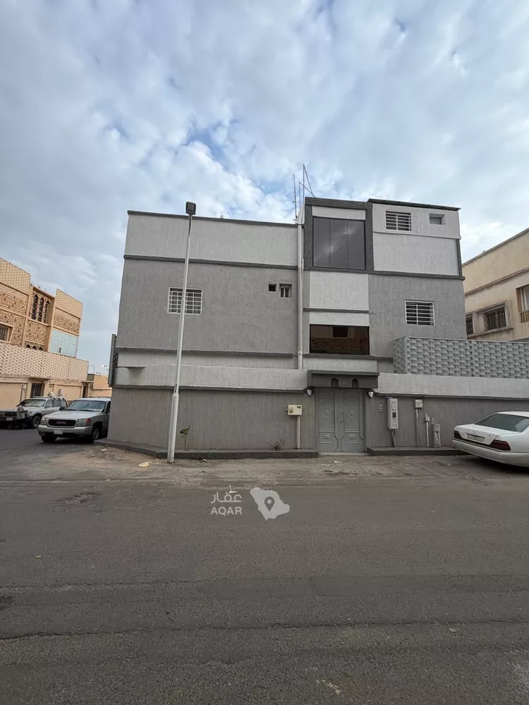 Building for Sale in Khamis Mushait Al Sharafiyah