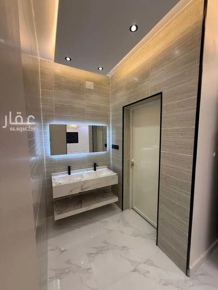 فيلا للبيع في شارع مارية القبطية, حي الحيلة الشرقي, مدينة محائل, منطقة عسير صورة 3