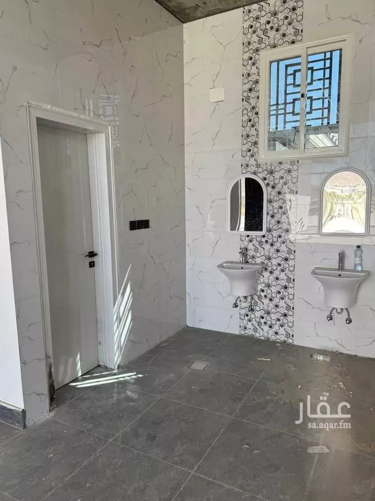 عمارة للإيجار في شارع طريق الملك فهد, حي الغويلا, مدينة نجران, منطقة نجران صورة 4