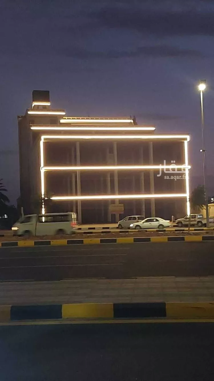عمارة للإيجار في شارع طريق الملك فهد, حي الغويلا, مدينة نجران, منطقة نجران صورة 2
