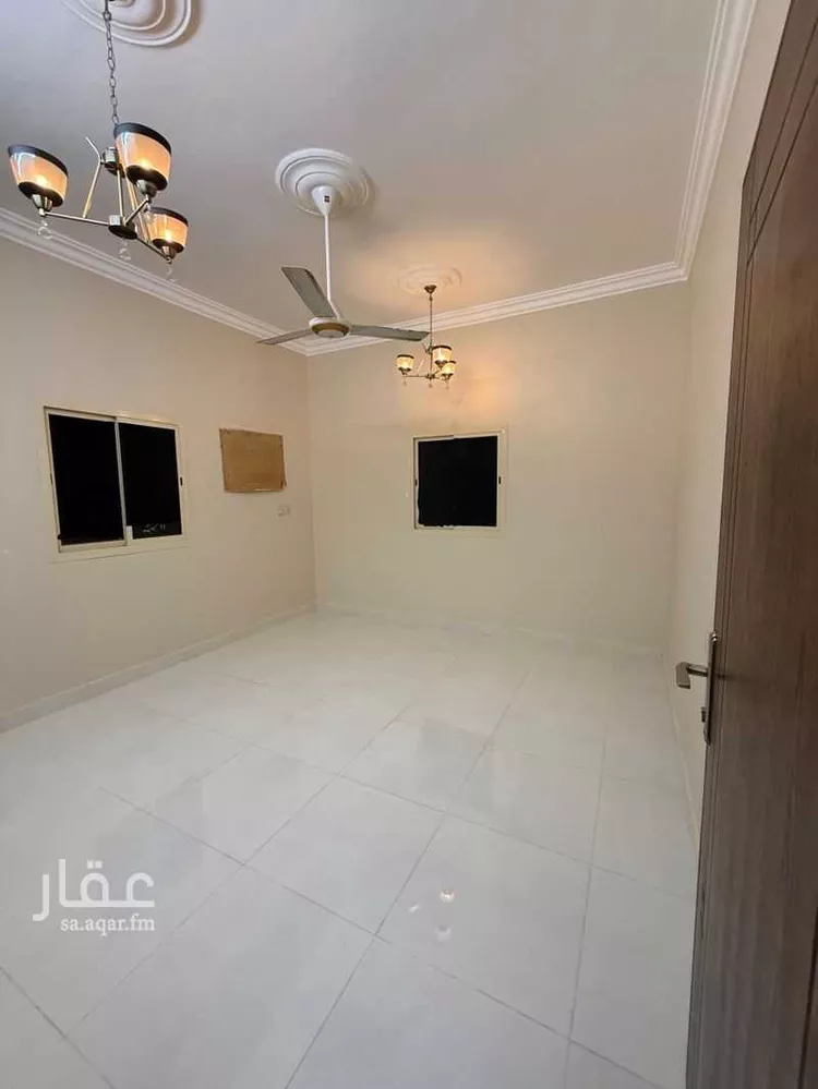شقة للإيجار في شارع أبو بكر الصديق ، حي السويس ، جازان ، منطقة جازان صورة 2