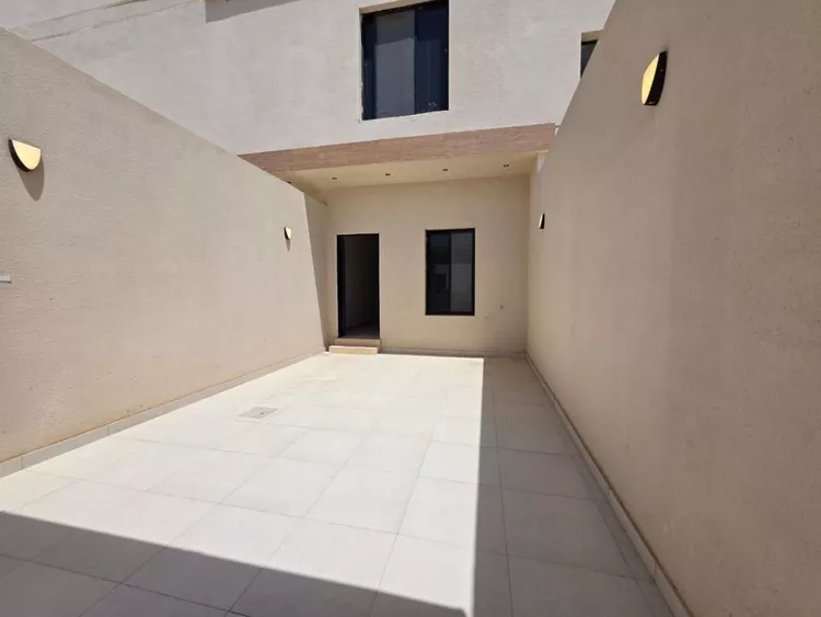 دور للبيع في حي عريض, مدينة الرياض, منطقة الرياض صورة 3