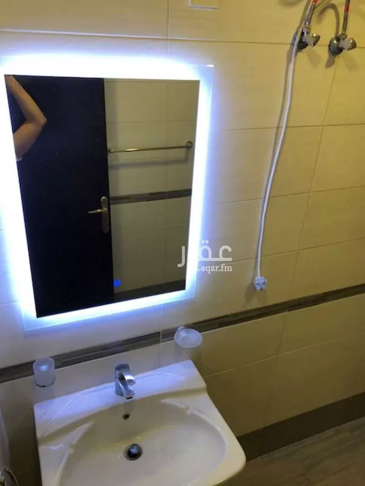 شقة للإيجار في شارع عبدالرحمن بن علقمة, حي المنتزة, مدينة الدمام, المنطقة الشرقية