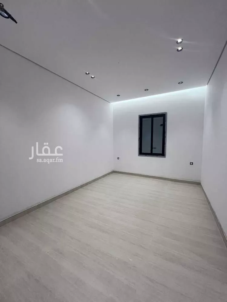 Building for Sale in Medina King Fahd صورة 4