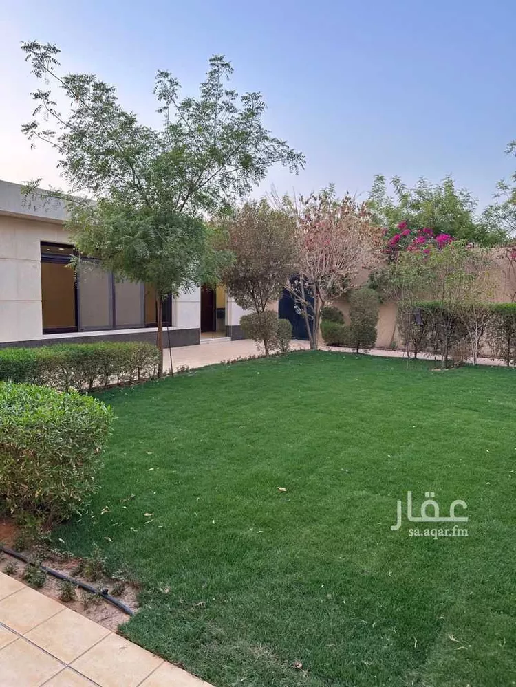 فيلا للبيع في شارع عبيدالله بن سهيل الأنصاري, حي العوالي, مدينة الرياض, منطقة الرياض
