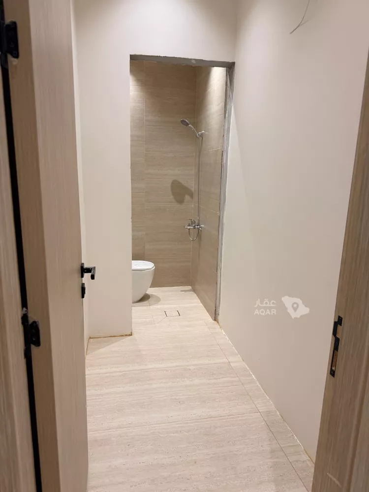 Floor for Rent in Riyadh Ash Sharq 4