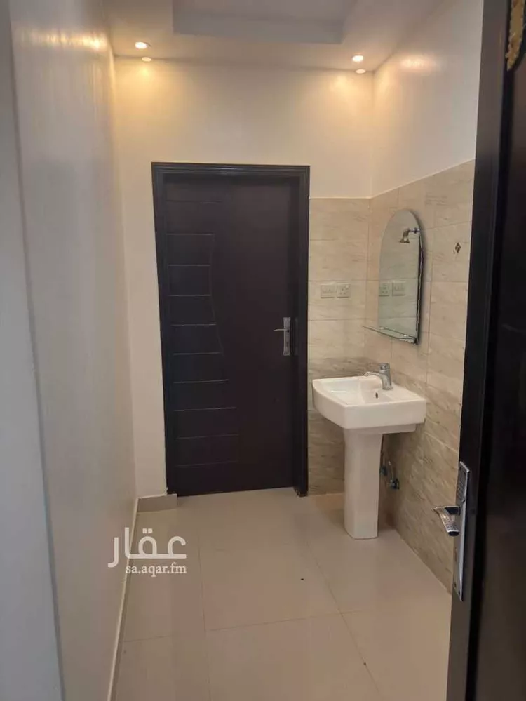 شقة للإيجار في شارع ابن المنذر ، حي عكاظ ، الرياض ، منطقة الرياض صورة 3