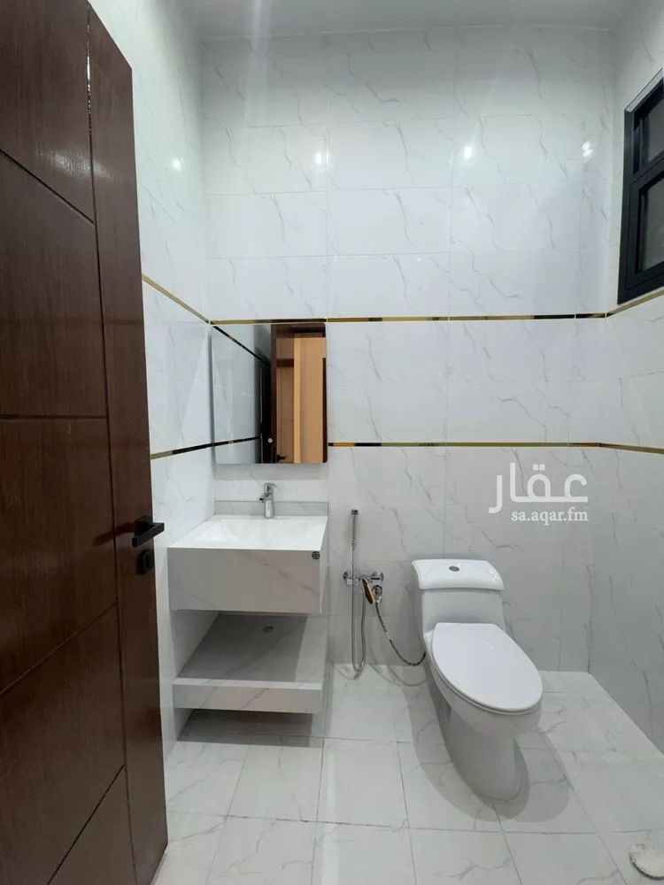 شقة للبيع في شارع صلاح الدين ابن ظهيرة, حي التعاون, مدينة خميس مشيط, منطقة عسير صورة 2