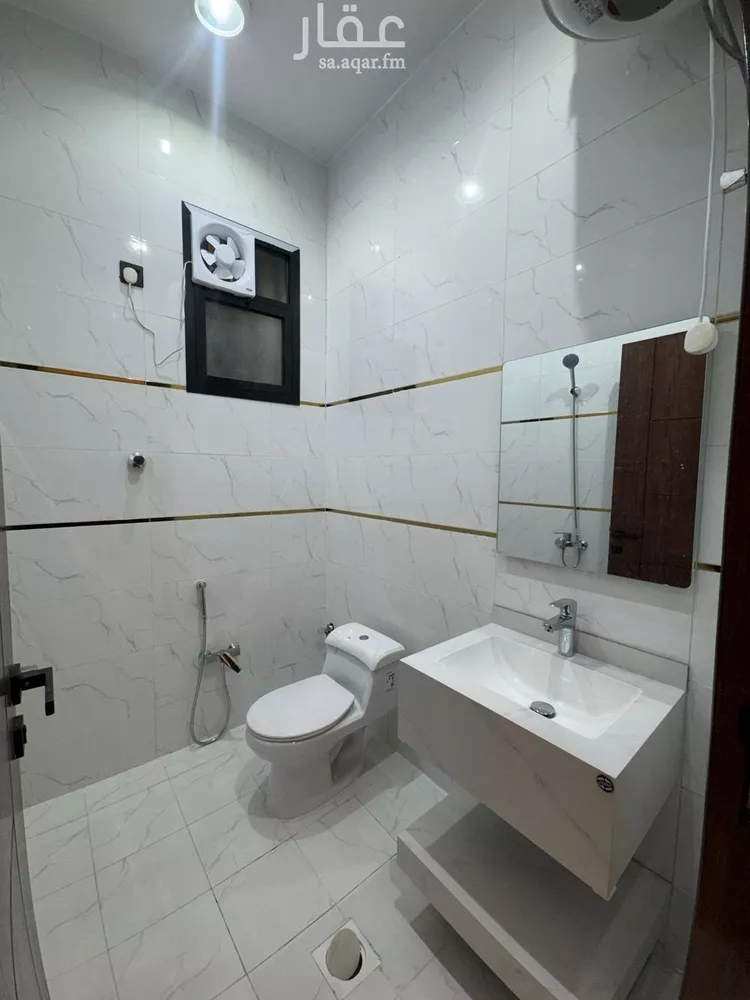 شقة للبيع في شارع صلاح الدين ابن ظهيرة, حي التعاون, مدينة خميس مشيط, منطقة عسير صورة 4