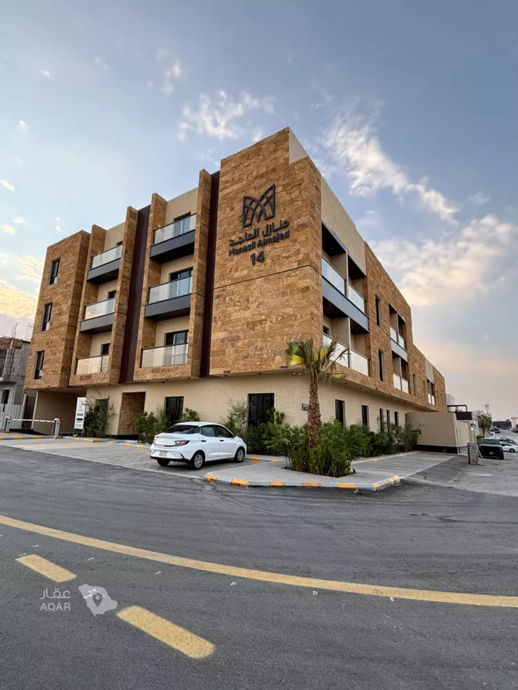 شقة للبيع في شارع صالح بن محمد, حي القيروان, مدينة الرياض, منطقة الرياض 14