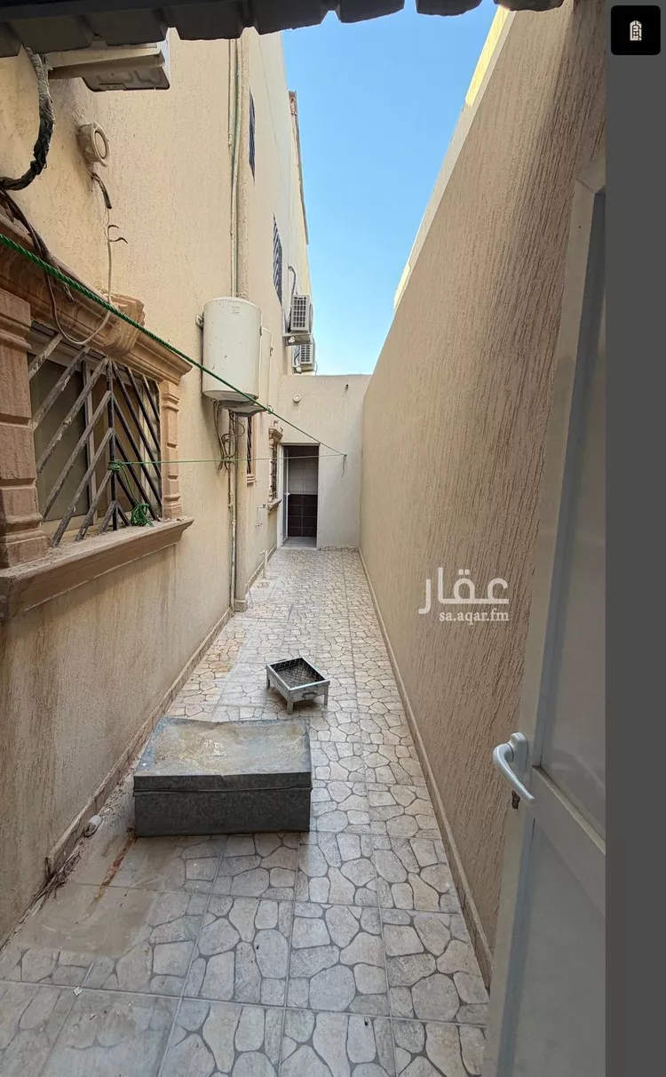 Floor for Rent in Riyadh Al Fayha 21