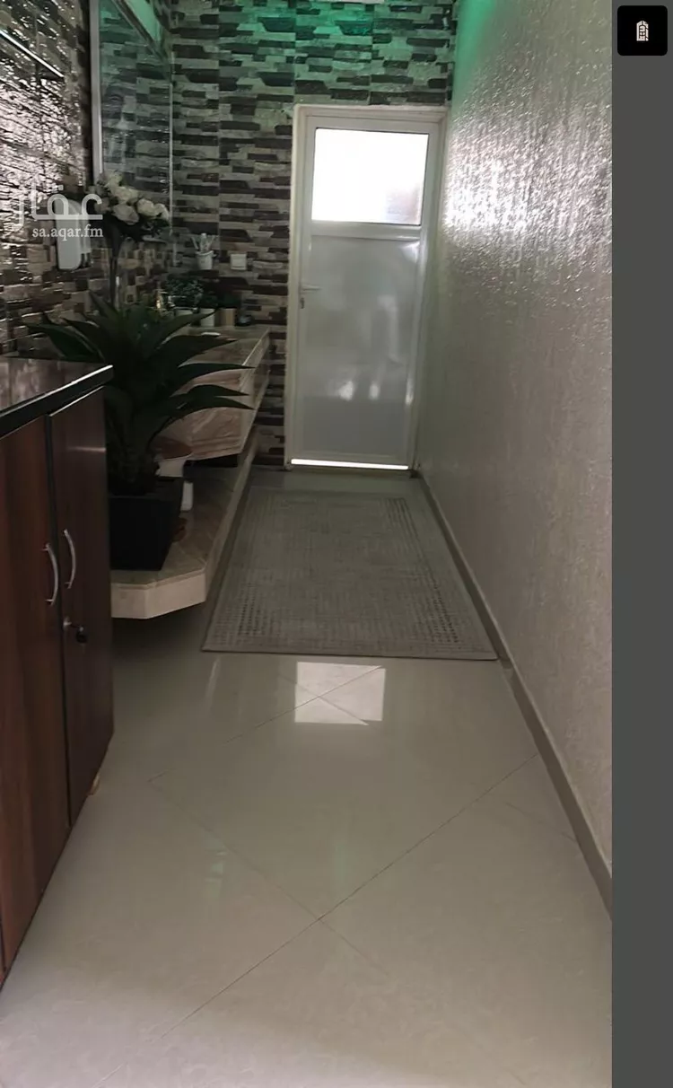 فيلا للبيع في شارع ابي الفتح بن رزين, حي خشم العان, مدينة الرياض, منطقة الرياض صورة 5