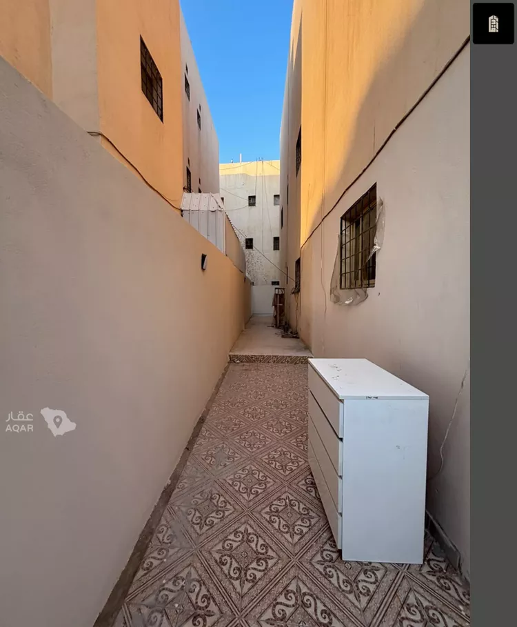 Floor for Rent in Riyadh As Saadah 8