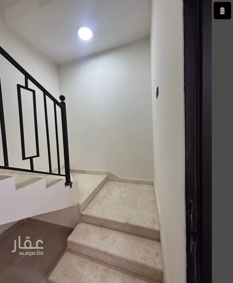 دور للبيع في شارع محمد بن الهيثم بن شبابه, حي الصفاء, مدينة الرياض, منطقة الرياض صورة 3