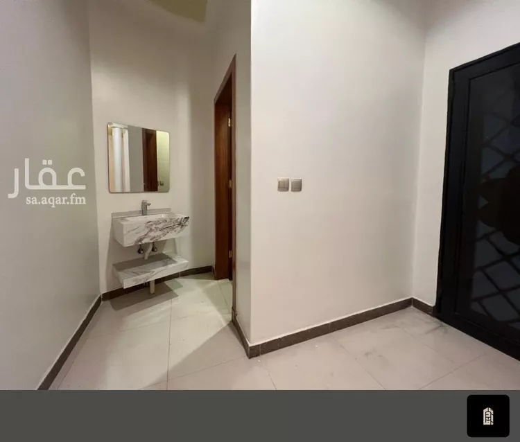 Floor for Rent in Riyadh Al Fayha 11