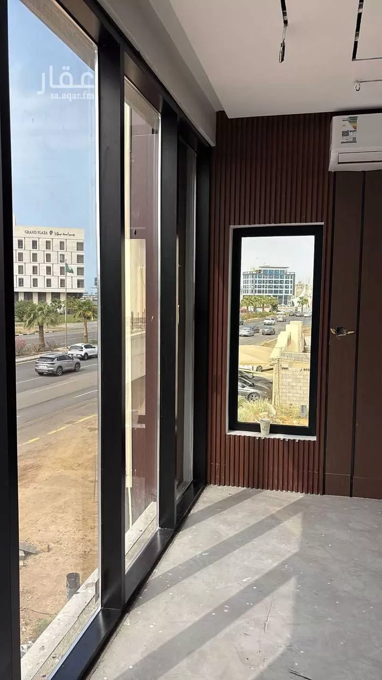 محل للإيجار في شارع طريق الامير محمد بن ناصر, حي الشاطئ, مدينة جازان, منطقة جازان صورة 3