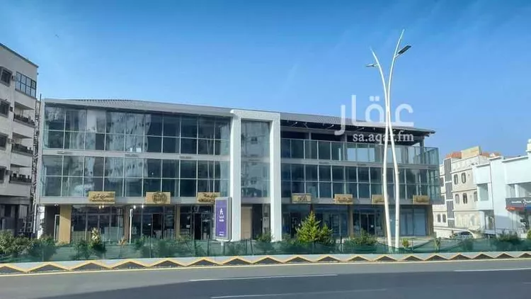 عمارة للإيجار في شارع طريق الملك عبدالعزيز, حي السوق, مدينة الباحة, منطقة الباحة صورة 2